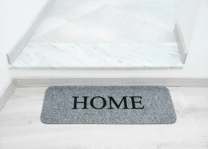 Tourist\'S Home